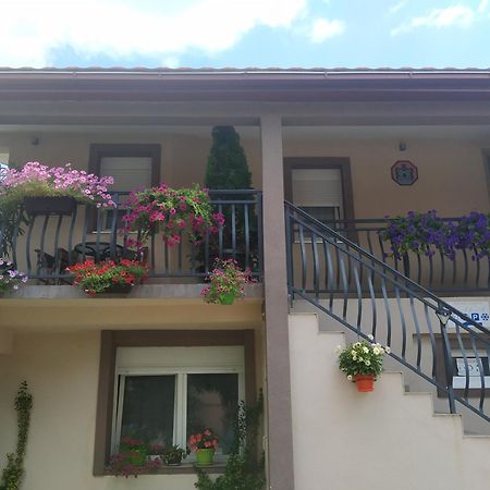Apartman Kaca Cetinje Szoba fotó